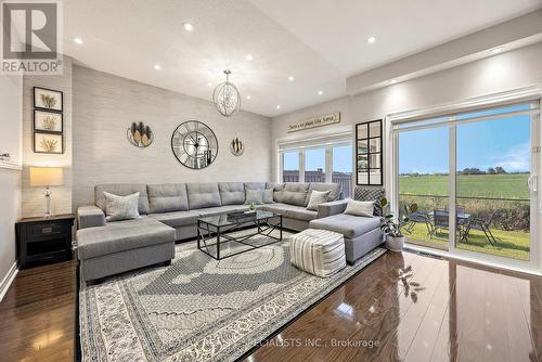 104 Little Britain Crescent, Brampton, ON - Indoor Photo Showing Living Room