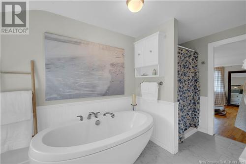 929 Dever Road, Saint John, NB - Indoor Photo Showing Bathroom