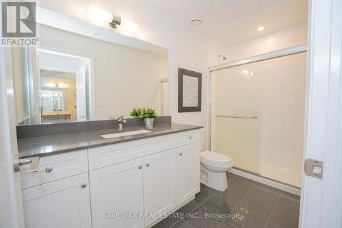 216 - 652 Cricklewood Drive, Mississauga, ON - Indoor Photo Showing Bathroom