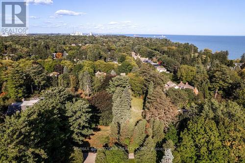 2061 Lakeshore Road E, Oakville, ON 