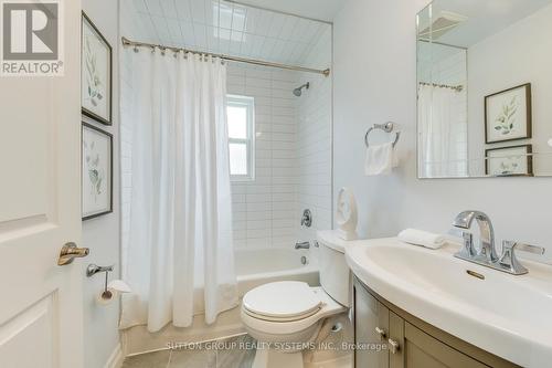 76 Athol Avenue, Toronto, ON - Indoor Photo Showing Bathroom