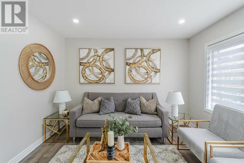 47 Baycliffe Crescent, Brampton, ON - Indoor Photo Showing Living Room