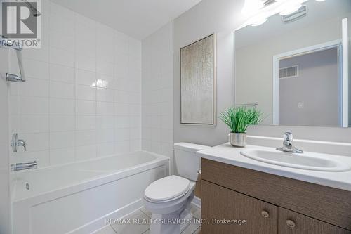 47 Baycliffe Crescent, Brampton, ON - Indoor Photo Showing Bathroom