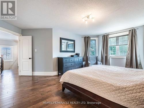 20 Barnes Court, Brampton, ON - Indoor Photo Showing Bedroom