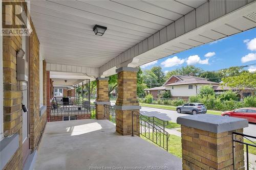 749 Niagara Street, Windsor, ON - Outdoor With Deck Patio Veranda With Exterior