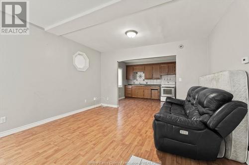 1135 Albert Road, Windsor, ON - Indoor