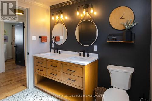 47 Lambert Street, Hamilton, ON - Indoor Photo Showing Bathroom