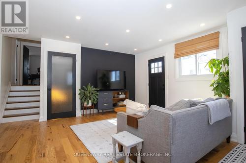 47 Lambert Street, Hamilton, ON - Indoor Photo Showing Living Room