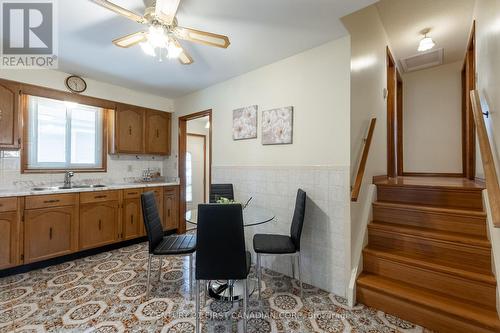 79 Roundhill Court, London, ON - Indoor Photo Showing Kitchen With Double Sink