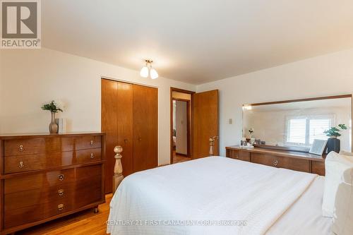 79 Roundhill Court, London, ON - Indoor Photo Showing Bedroom