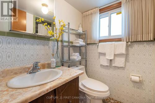 79 Roundhill Court, London, ON - Indoor Photo Showing Bathroom