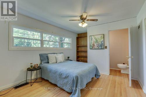 420 Riverside Drive, London, ON - Indoor Photo Showing Bedroom