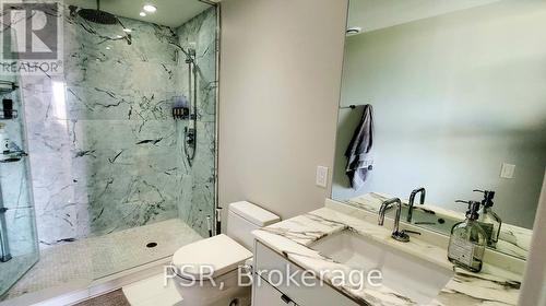 902 - 60 Colborne Street, Toronto, ON - Indoor Photo Showing Bathroom