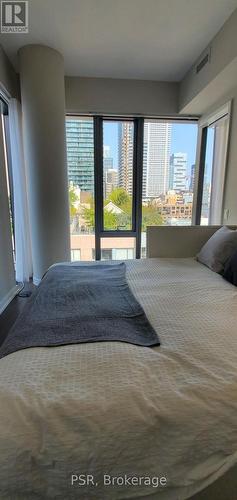 902 - 60 Colborne Street, Toronto, ON - Indoor Photo Showing Bedroom