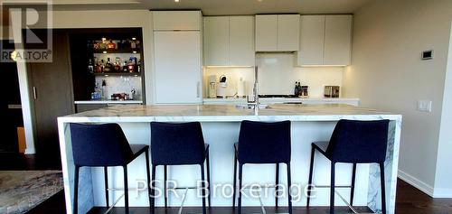 902 - 60 Colborne Street, Toronto, ON - Indoor Photo Showing Kitchen