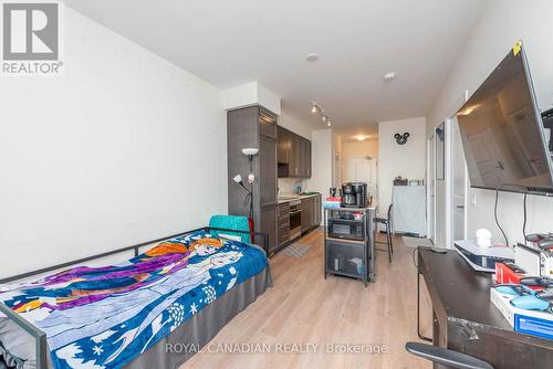 1007 - 9085 Jane Street, Vaughan, ON - Indoor Photo Showing Bedroom