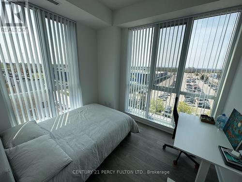 512 - 10 Honeycrisp Crescent, Vaughan, ON - Indoor Photo Showing Bedroom