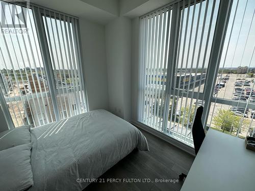 512 - 10 Honeycrisp Crescent, Vaughan, ON - Indoor Photo Showing Bedroom