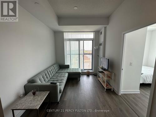 512 - 10 Honeycrisp Crescent, Vaughan, ON - Indoor