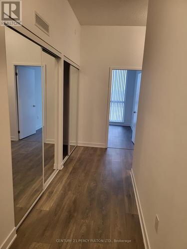 512 - 10 Honeycrisp Crescent, Vaughan, ON - Indoor Photo Showing Other Room