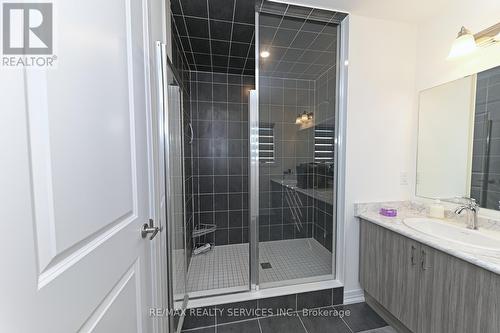 19 - 15 Blacklock Street, Cambridge, ON - Indoor Photo Showing Bathroom