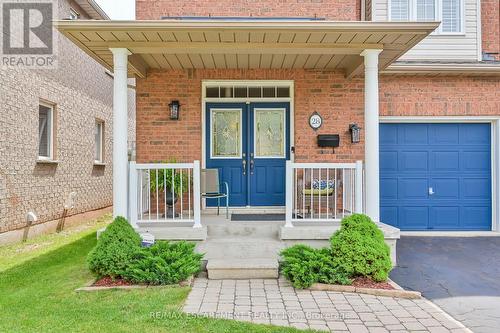 28 Titan Drive, Hamilton, ON - Outdoor