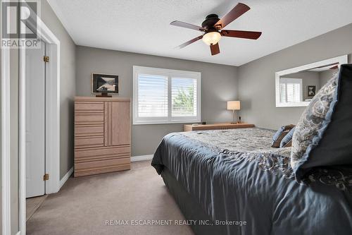 28 Titan Drive, Hamilton, ON - Indoor Photo Showing Bedroom