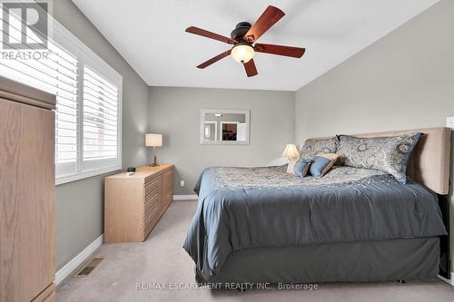 28 Titan Drive, Hamilton, ON - Indoor Photo Showing Bedroom