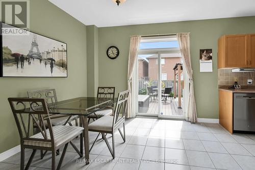 28 Titan Drive, Hamilton, ON - Indoor Photo Showing Dining Room