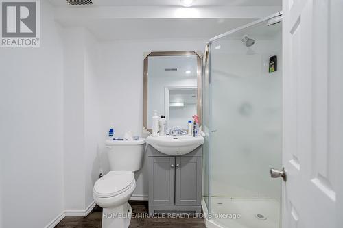 411 Woodmount Drive, Oshawa, ON - Indoor Photo Showing Bathroom