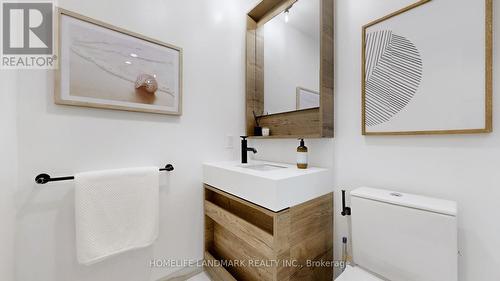 929 - 505 Richmond Street W, Toronto, ON - Indoor Photo Showing Bathroom