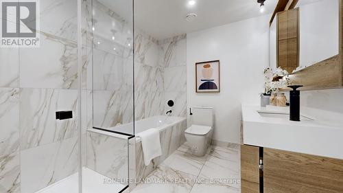 929 - 505 Richmond Street W, Toronto, ON - Indoor Photo Showing Bathroom