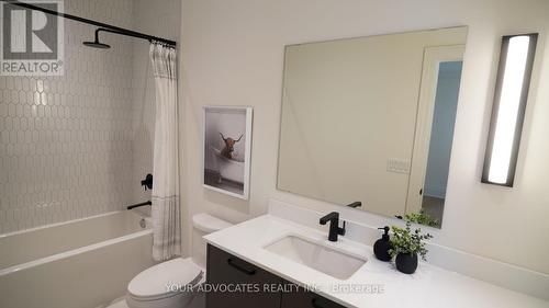 58 Fanning Mills Circle, Vaughan, ON - Indoor Photo Showing Bathroom