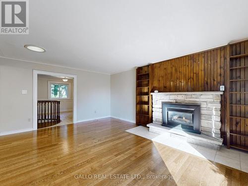 12220 Ninth Line, Whitchurch-Stouffville, ON - Indoor Photo Showing Living Room With Fireplace