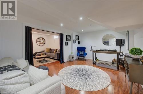 95 Sprucedale Crescent, Kitchener, ON - Indoor Photo Showing Living Room