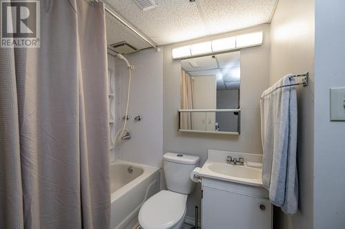 2734 Upland Street, Prince George, BC - Indoor Photo Showing Bathroom