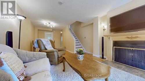 1404 Nesdale Court, Mississauga, ON - Indoor Photo Showing Living Room With Fireplace