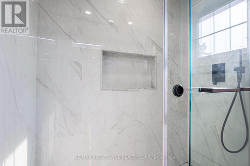 28 Bramcedar Crescent, Brampton, ON - Indoor Photo Showing Bathroom