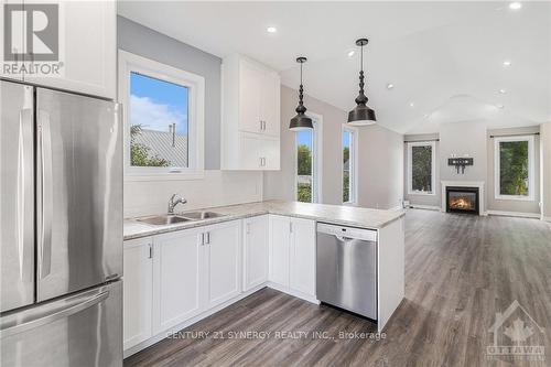 26 King Street, Lanark, ON - Indoor Photo Showing Kitchen With Double Sink With Upgraded Kitchen