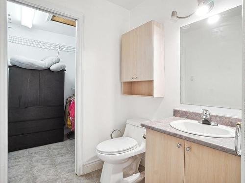 Powder room - 260 5E Avenue, Pincourt, QC - Indoor Photo Showing Bathroom