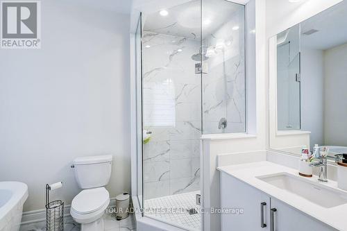 20 Drizzel Crescent, Richmond Hill, ON - Indoor Photo Showing Bathroom