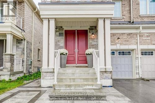 20 Drizzel Crescent, Richmond Hill, ON - Outdoor With Facade