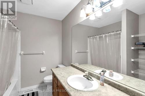 1370 Baycliffe Place, London, ON - Indoor Photo Showing Bathroom