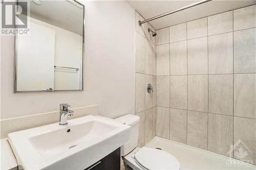 105 Champagne Avenue S Unit#2003, Ottawa, ON - Indoor Photo Showing Bathroom