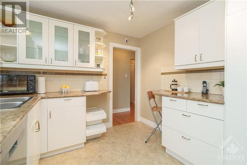 67 Woodmount Crescent, Ottawa, ON - Indoor Photo Showing Kitchen With Double Sink