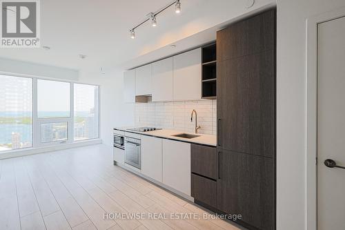 5101 - 55 Mercer Street, Toronto, ON - Indoor Photo Showing Kitchen With Upgraded Kitchen