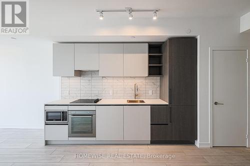 5101 - 55 Mercer Street, Toronto, ON - Indoor Photo Showing Kitchen