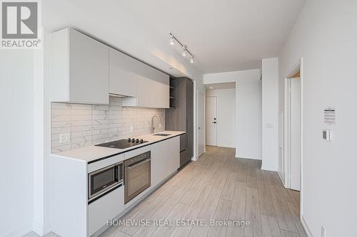 5101 - 55 Mercer Street, Toronto, ON - Indoor Photo Showing Kitchen