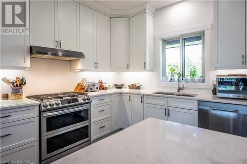 222 Anglesia Street N, Southampton, ON - Indoor Photo Showing Kitchen With Double Sink With Upgraded Kitchen