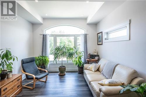 222 Anglesia Street N, Southampton, ON - Indoor Photo Showing Living Room